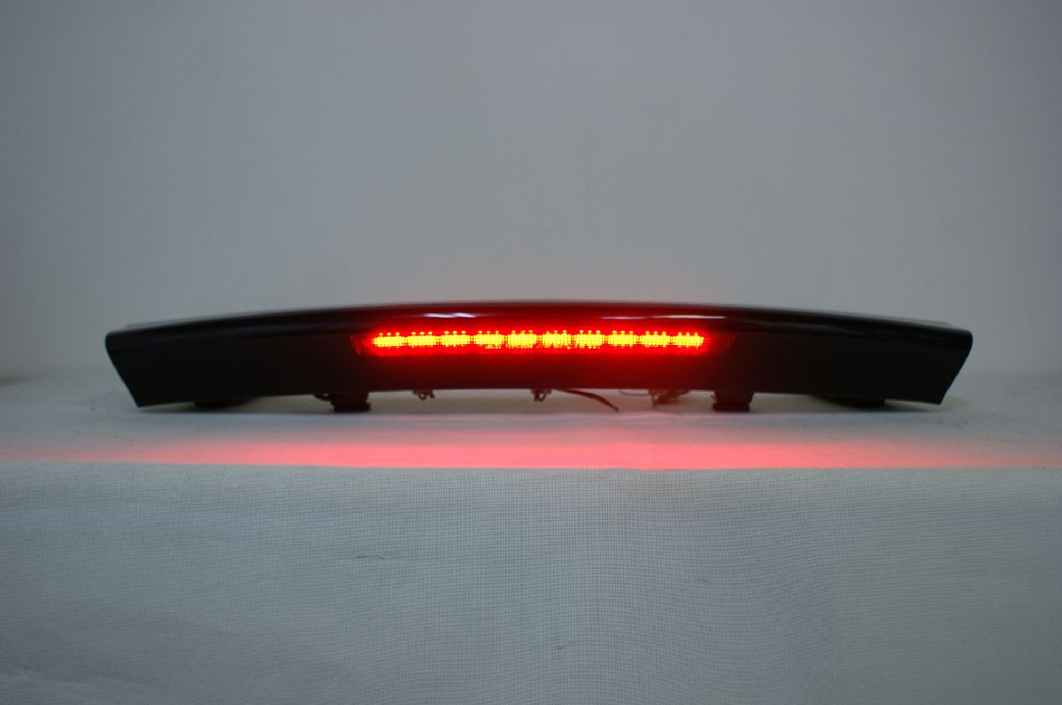 FD3SRX-7純正加工LEDハイマウントストップQJ-F399eです。ライン点灯とブロック点灯に切替可能