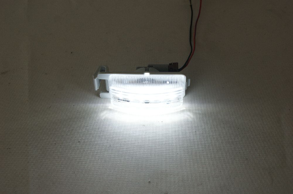R34スカイライン用LEDライセンス灯QJ-R460です。