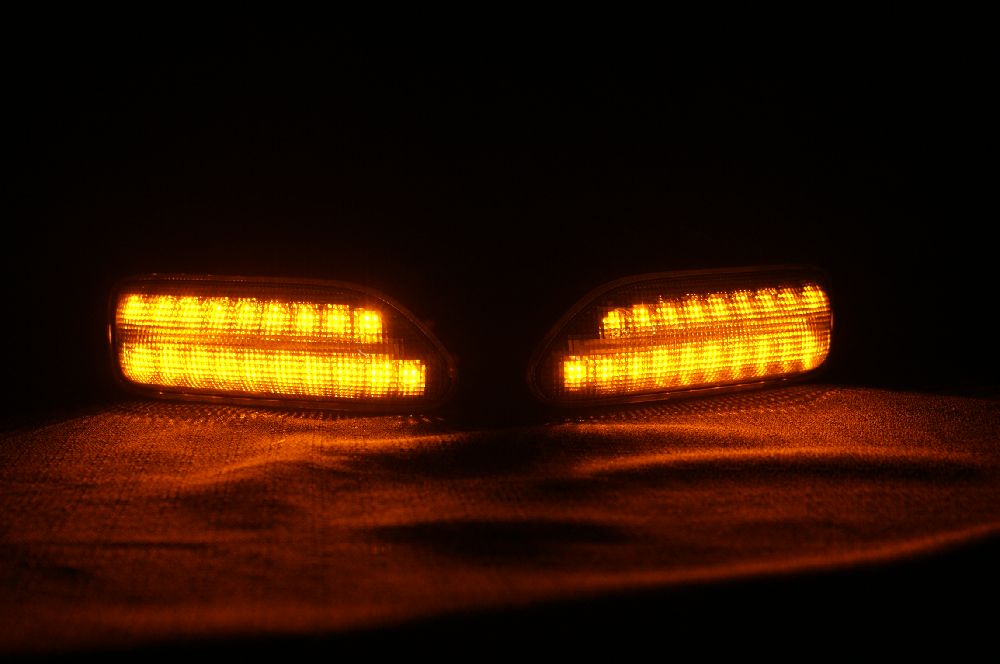 R34スカイライン純正加工LEDウィンカーQJ-S451です。